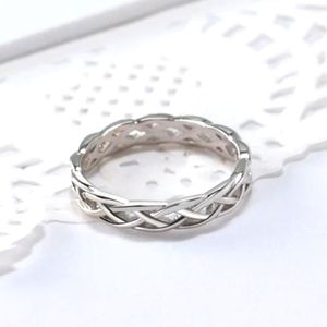 Twisted Eternity Band